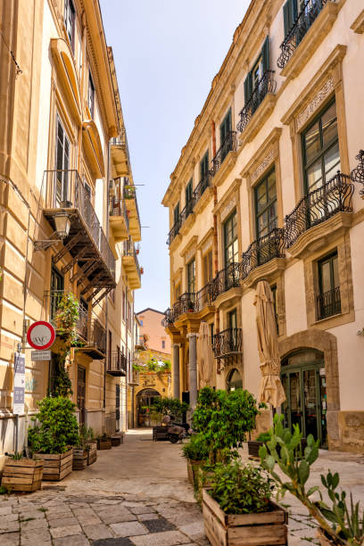 istock Classic architecture and building facades on the streets in Palermo 1653209886