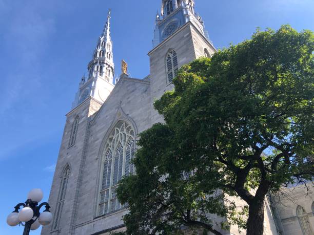 istock Church facade and the blue sky 1653287088