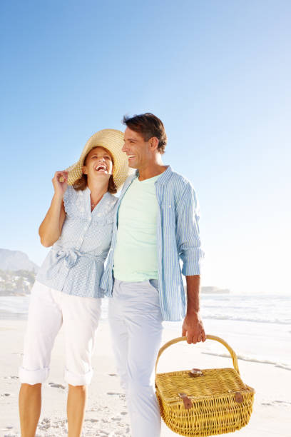 istock Good company on a pretty beach 165419103