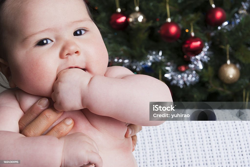 Ragazza bambino prima di Natale - Foto stock royalty-free di 2-5 Mesi