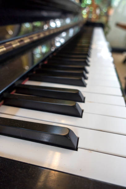 istock Black and white piano keys 1654313082