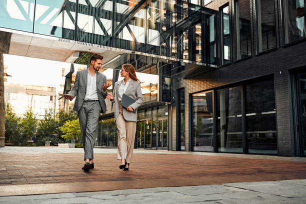 istock Business couple outdoors 1654488498