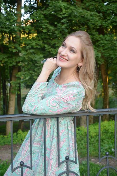 istock girl fashion model 1654511021
