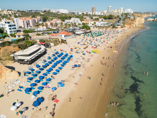 istock Tourism on the Algarve beach 1654689093