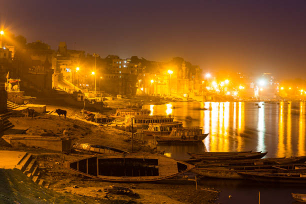 Varanasi is an old city in India by the Ganges River. People go there to pray and bathe in the river. There are steps called ghats to get into the water. It has temples and markets, and it's important for Hindus and Buddhists. People visit for spirituality and culture.