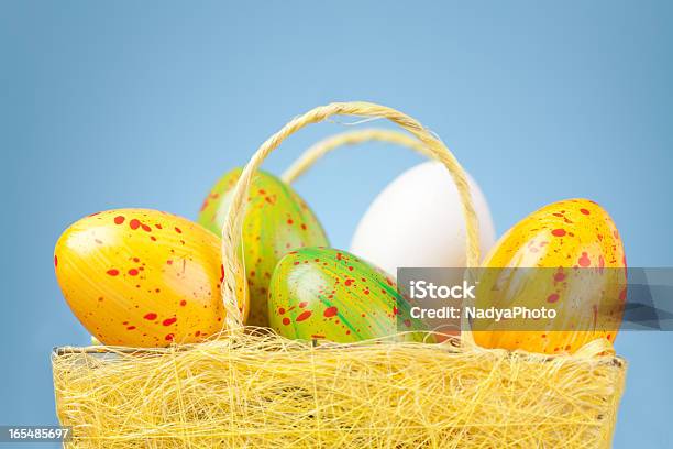 Easter Eier Stockfoto und mehr Bilder von Bildhintergrund - Bildhintergrund, Bildschärfe, Blau