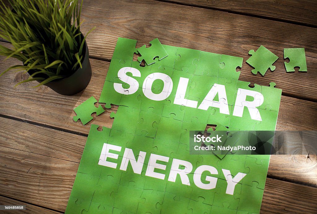 Jigsaw Puzzle-energia solare - Foto stock royalty-free di Ambiente