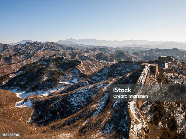 La Gran Muralla China Foto de stock y más banco de imágenes de Aire libre - Aire libre, Cadena de montañas, Cielo