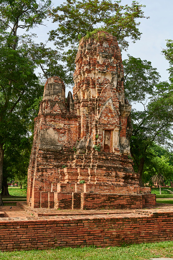 Ancient prang ruins at Wat Mahathat. Ayutthaya. Phra Nakhon Si Ayutthaya province. Thailand.