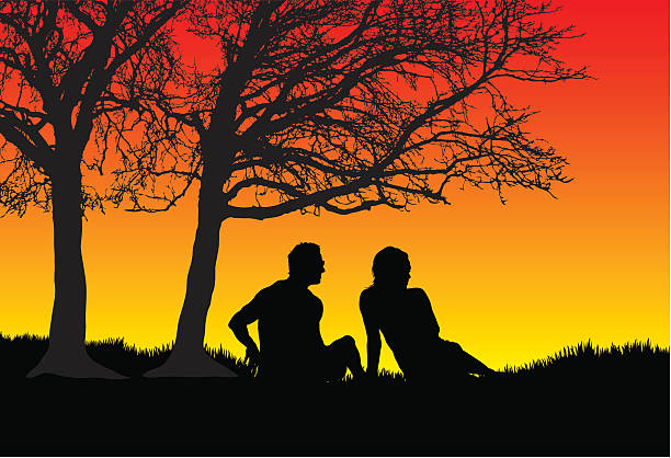 ilustrações de stock, clip art, desenhos animados e ícones de casal debaixo de uma árvore ao pôr do sol - gossip couple love concepts