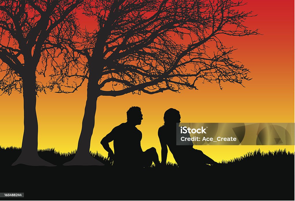 Пара под дерево на закате - Векторная графика Пара - Человеческие взаимоотношения роялти-фри