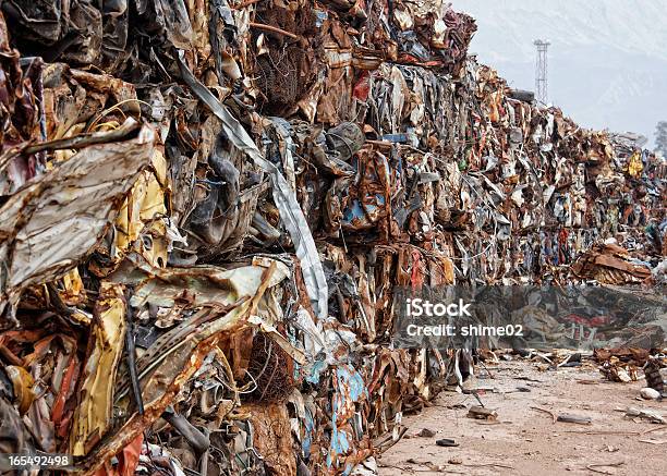 Os Resíduos - Fotografias de stock e mais imagens de Consumismo - Consumismo, Depósito de lixo, Fotografia - Imagem