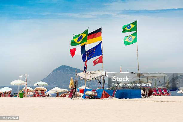 Photo libre de droit de Plage De Copacabana À Rio De Janeiro banque d'images et plus d'images libres de droit de Amérique du Sud - Amérique du Sud, Baie de Guanabara, Brésil