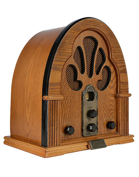 istock Retro Radio at three quarter view 165492791