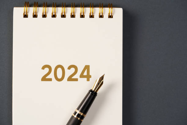 istock desk calendar pen 1654954240