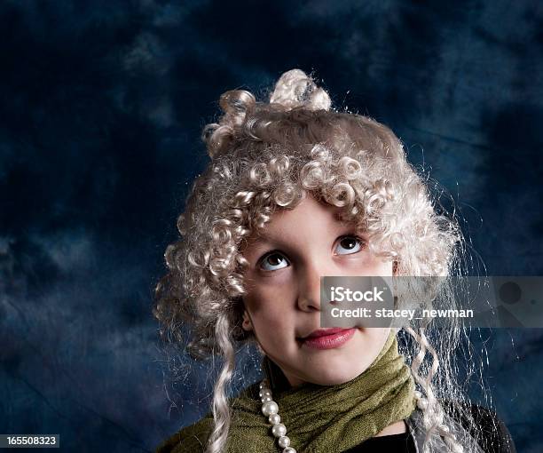 Victorian Kind Kleines Mädchen Im Studioserie Stockfoto und mehr Bilder von Ein Mädchen allein - Ein Mädchen allein, Eine Person, Elegante Kleidung