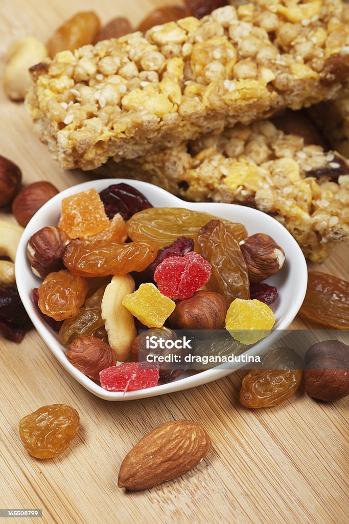 Cereais barras de muesli com Frutas e frutas secas - Royalty-free Alimentação Saudável Foto de stock