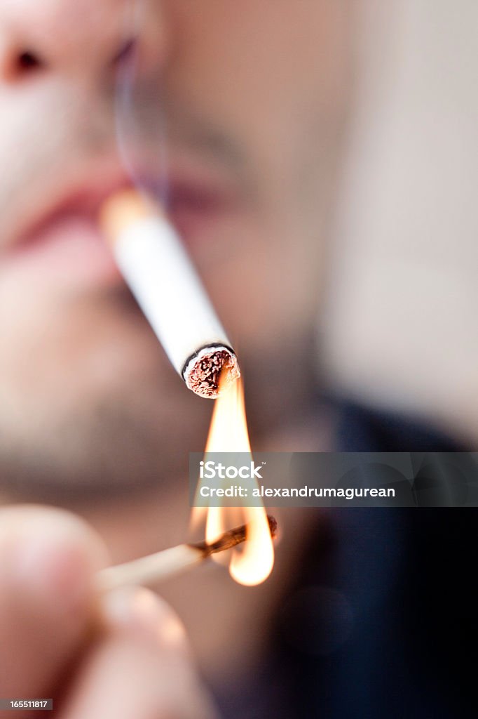 Palenie papierosów, - Zbiór zdjęć royalty-free (Dorosły)