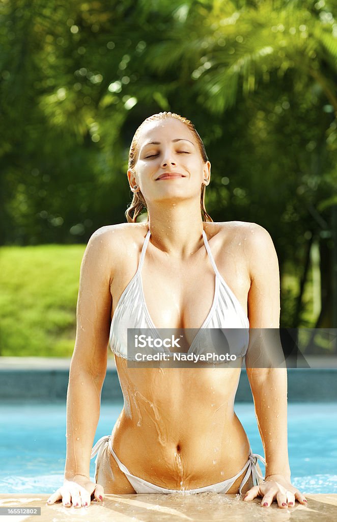 Na piscina - Foto de stock de Adulto royalty-free