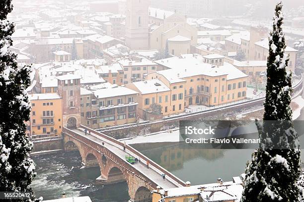 Photo libre de droit de Blanc Verona banque d'images et plus d'images libres de droit de Neige - Neige, Vérone - Italie, Architecture