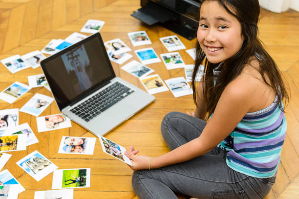 tisk vzpomínek - 10 až 11 let dítě před pubertou fotky - stock snímky, obrázky a fotky