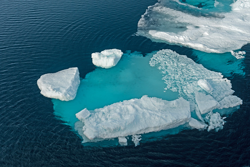 Details of Floating Sea Ice in the Arctic Ocean North of the Svalbard Islands