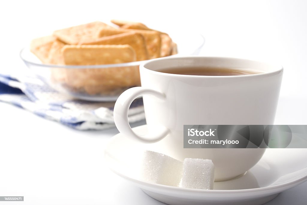 Taza de té, de azúcar y las cookies - Foto de stock de Alimento libre de derechos