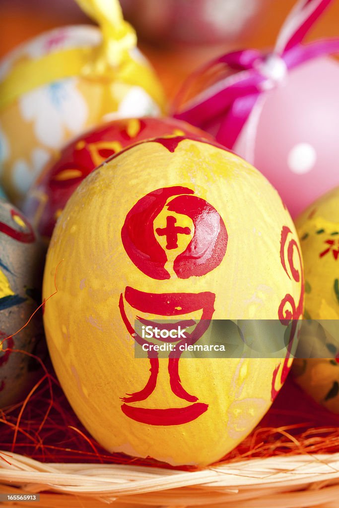 Uova di Pasqua decorate - Foto stock royalty-free di Arancione