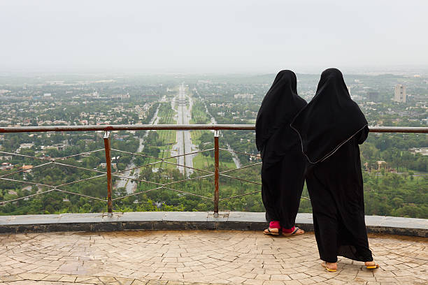 Mulheres com Burqa muçulmana - foto de acervo