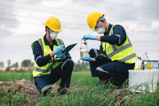 istock Take samples of water contaminated with environmental toxic waste or suspected sources of pollution. 1655803899