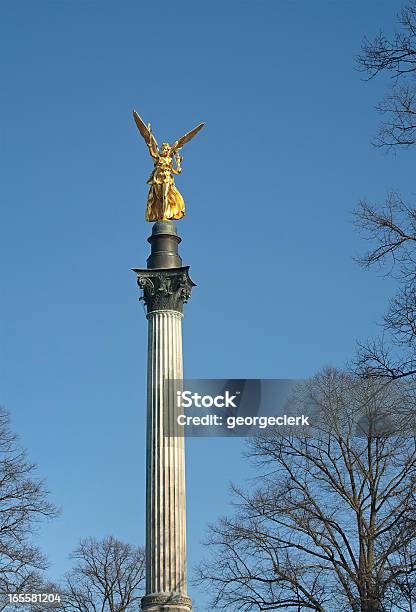 Friedensengel Estátua Em Munique - Fotografias de stock e mais imagens de Anjo da paz - Anjo da paz, Munique, Adulto