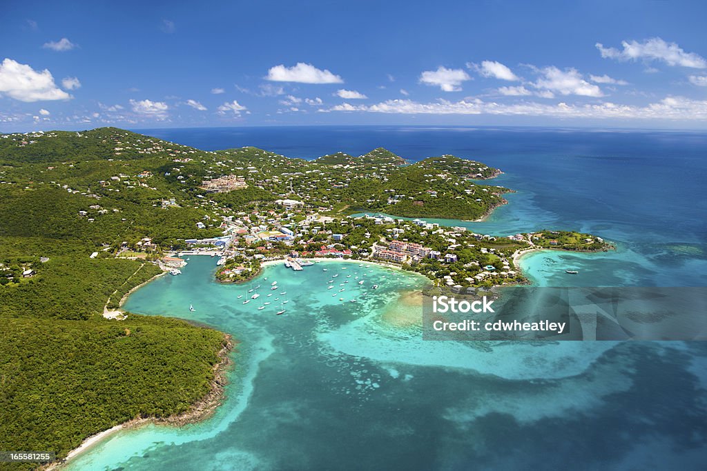 Filmagem aérea da Cruz Bay, St.John em Ilhas Virgens Americanas - Royalty-free Ilhas Virgens Foto de stock