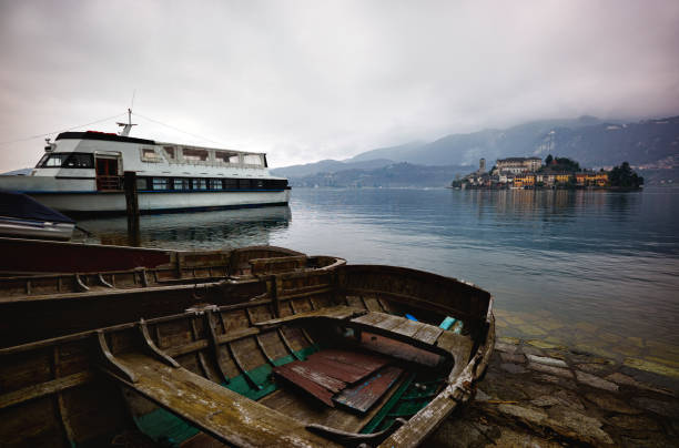 See lighitbox: ITALIAN LAKE DISTRICT