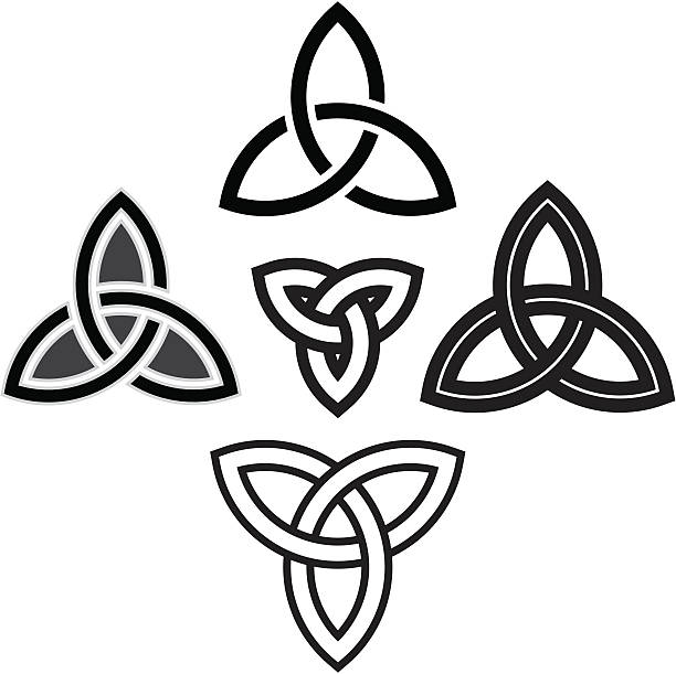 ilustrações de stock, clip art, desenhos animados e ícones de celta knotwork - celtic cross celtic culture triquetra cross shape