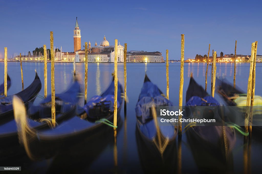 Gondolas al atardecer, Venecia, Italia - Foto de stock de Agua libre de derechos