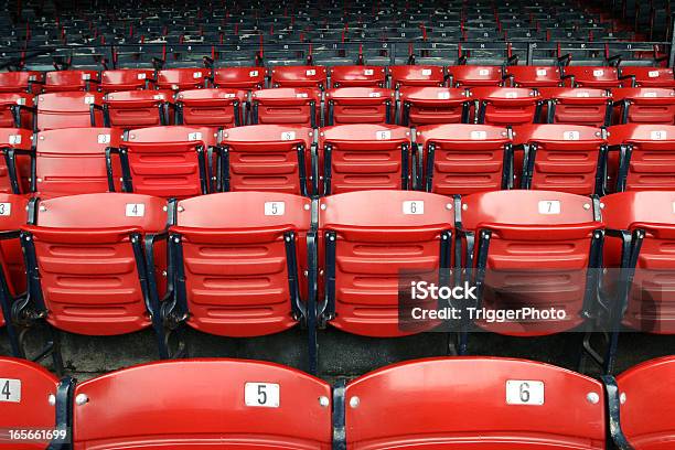 Calzini Sedili Rosso - Fotografie stock e altre immagini di stadio di Fenway Park - stadio di Fenway Park, Fan, Rosso