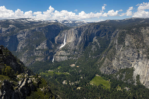 istock Northern Yosemite Valley From Glacier Point 165665878