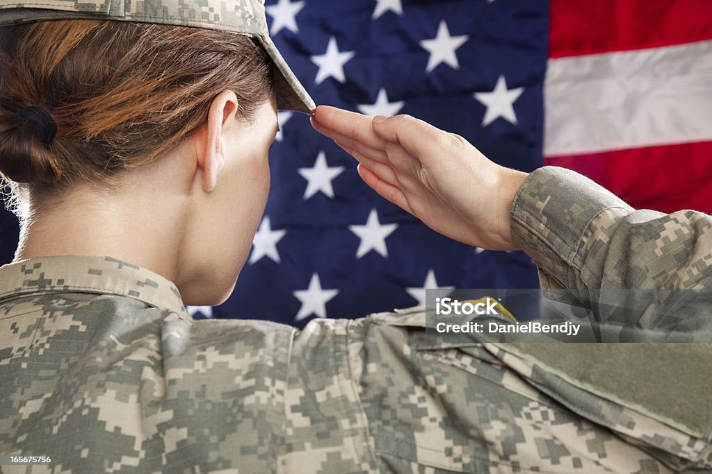 Mulher Soldado americano Saudando - Royalty-free Saudar Foto de stock