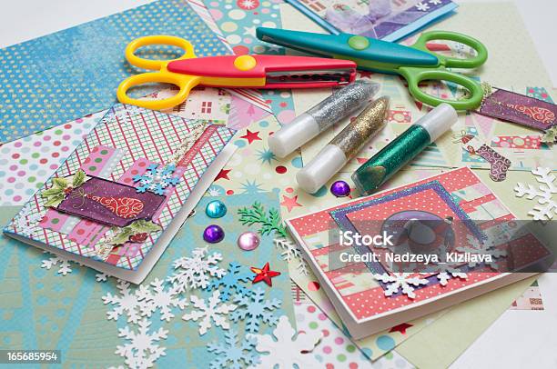 Рождество Scrapbooking — стоковые фотографии и другие картинки Поздравительная открытка - Поздравительная открытка, Ремесло, Самодельный