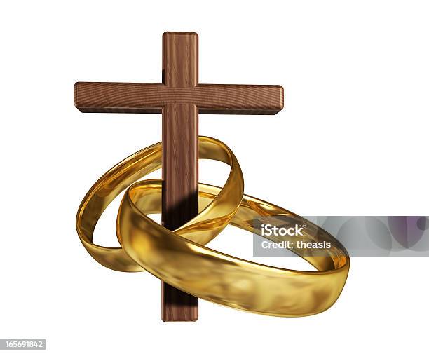 Cruz De Madeira Roscados Através De Dois Ouro Alianças De Casamento - Fotografias de stock e mais imagens de Encaixado