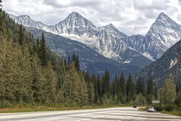 istock Approaching Lake Louise, snow chains on location 1657116396