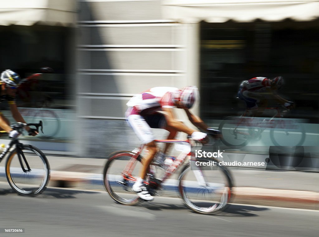 Ciclisti gara. Immagine a colori - Foto stock royalty-free di Ciclismo