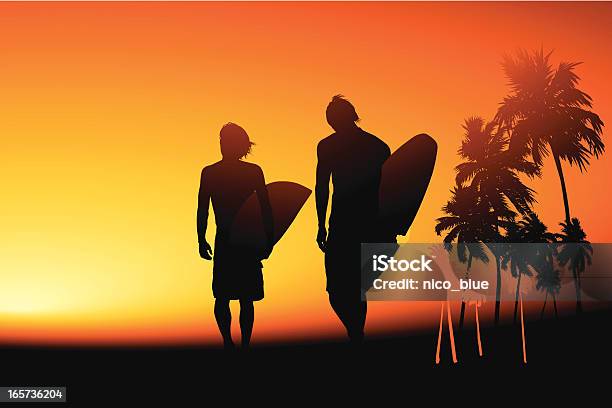 Surferów W Zmierzch - Stockowe grafiki wektorowe i więcej obrazów Deska surfingowa - Deska surfingowa, Dorosły, Dwie osoby