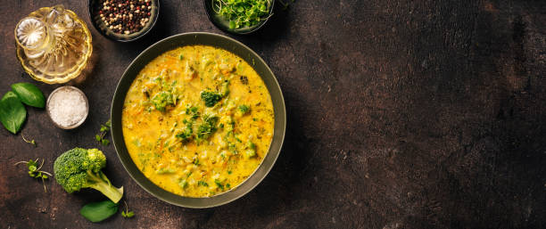 istock Delicious broccoli cream soup 1657369191