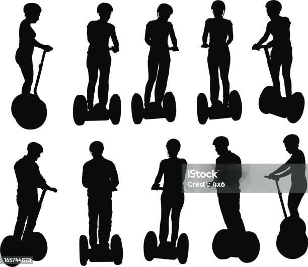 Pessoas Dirigindo Em Torno Do Segways - Arte vetorial de stock e mais imagens de Adulto - Adulto, Capacete, Capacete de desporto