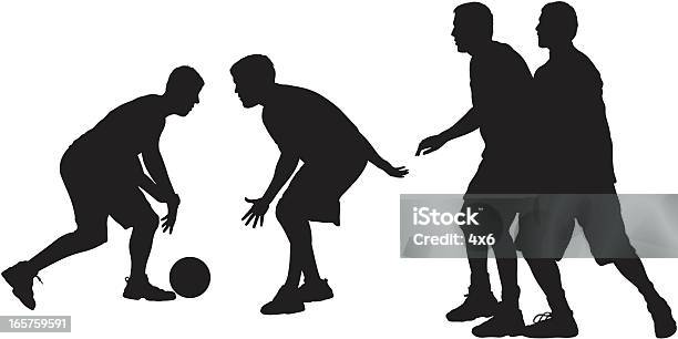 Мужчины Играют Игра В Баскетбол — стоковая векторная графика и другие изображения на тему Силуэт - Силуэт, Баскетболист, Группа людей