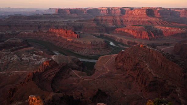 istock Sunrise at Dead Horse Point 1657612185