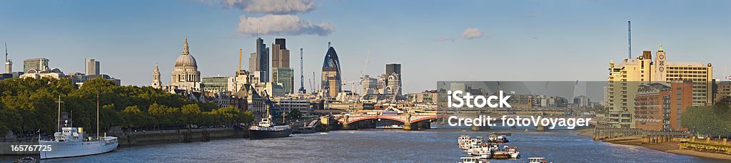 Londyn Tamizy punktów orientacyjnych miasta wieżowce panorama - Zbiór zdjęć royalty-free (Londyn - Anglia)