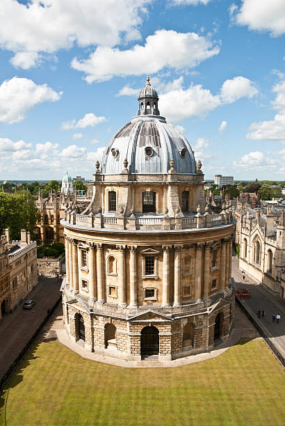 Bodleian library - Radcliffe camera Bodleian library - Radcliffe camera is situated in the centre of Oxford. bodleian library stock pictures, royalty-free photos & images