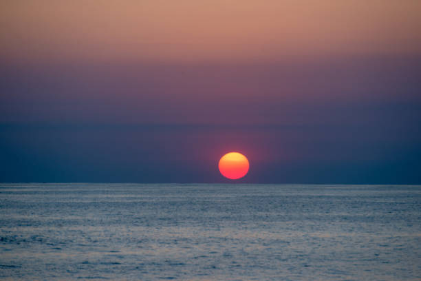 puesta de sol costa rica - costa rican sunset fotos fotografías e imágenes de stock